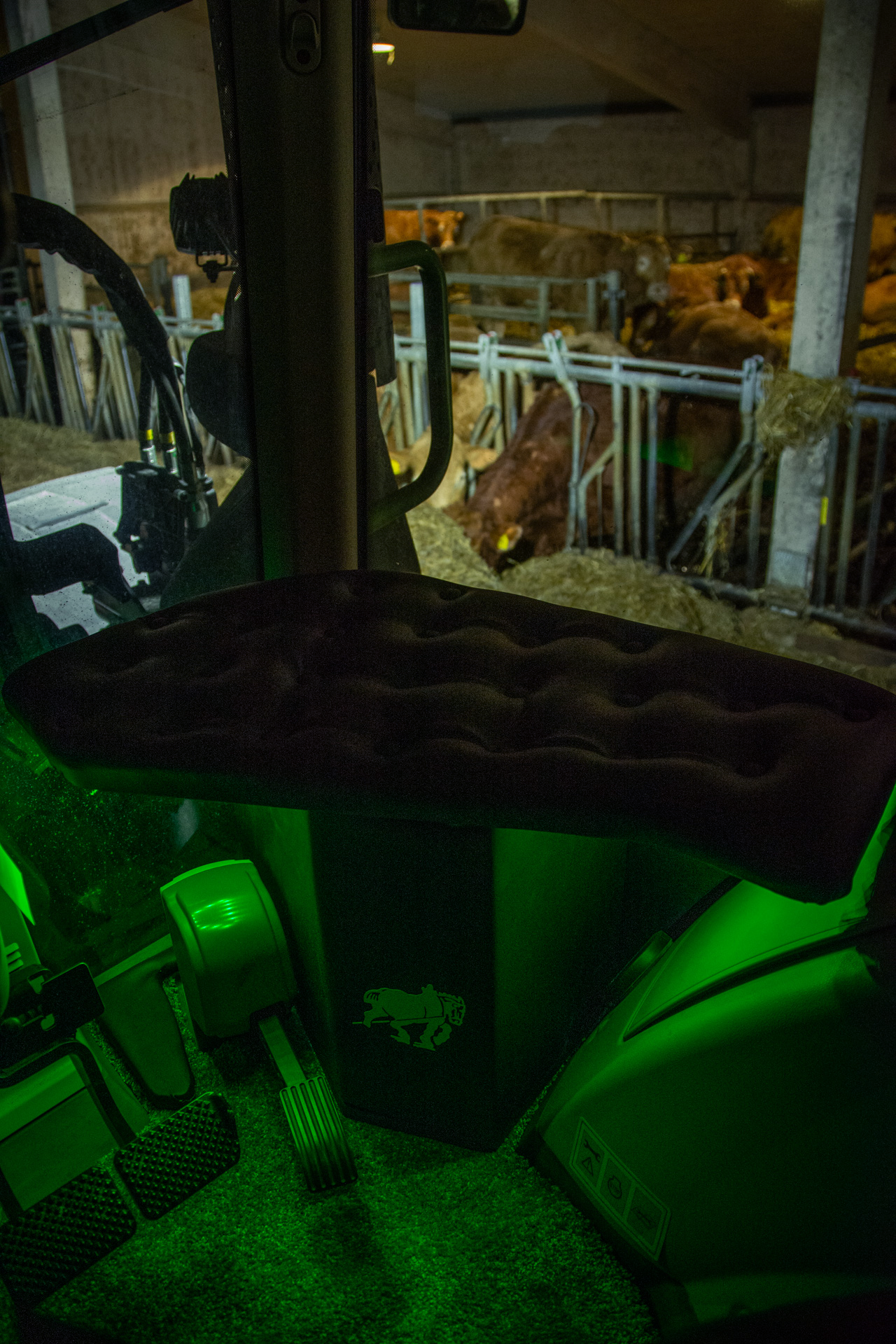 Fotskammel til Fendt 300-700